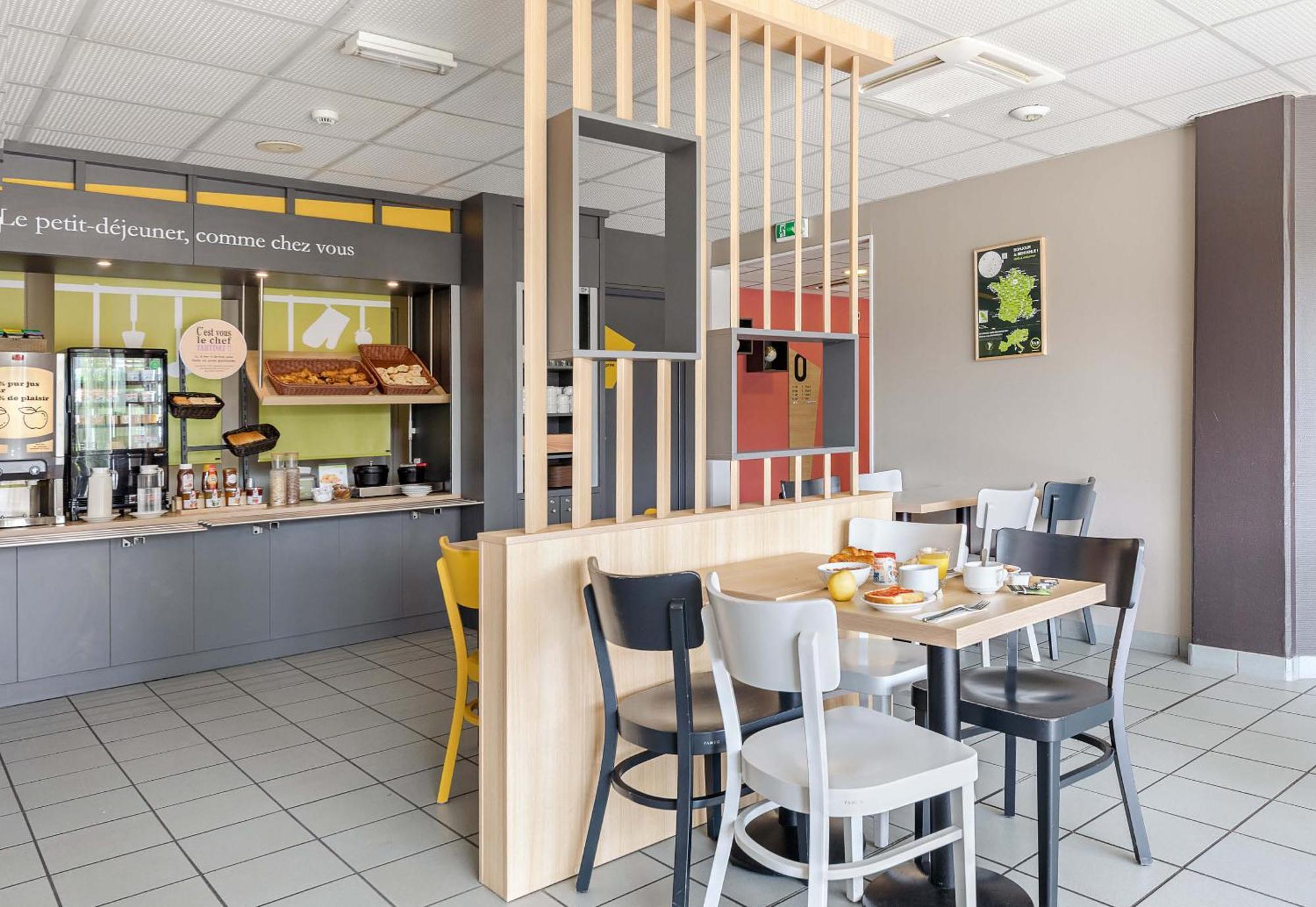 B&B Hotel Rouen Saint-Étienne-du-Rouvray Buitenkant foto