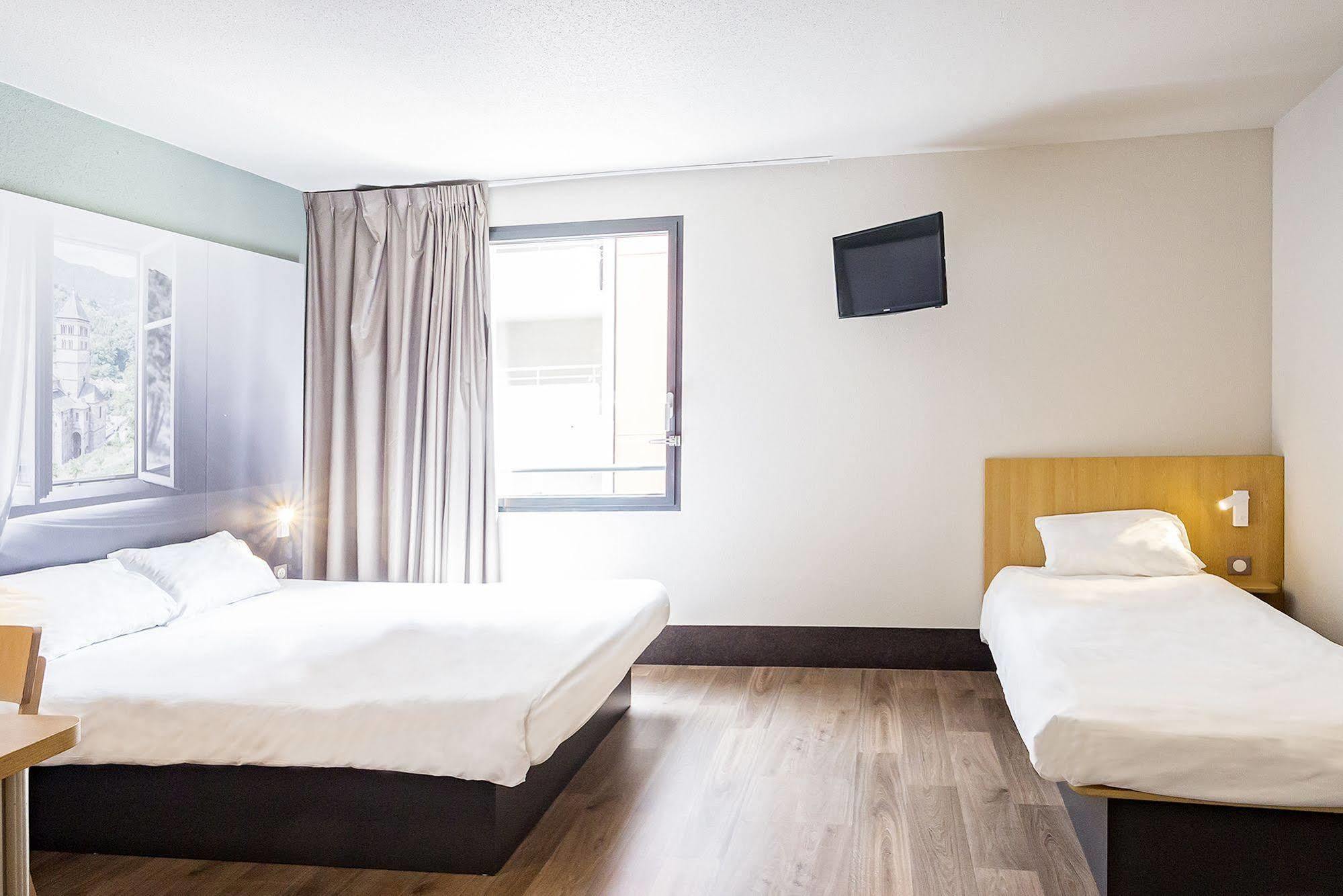 B&B Hotel Rouen Saint-Étienne-du-Rouvray Buitenkant foto