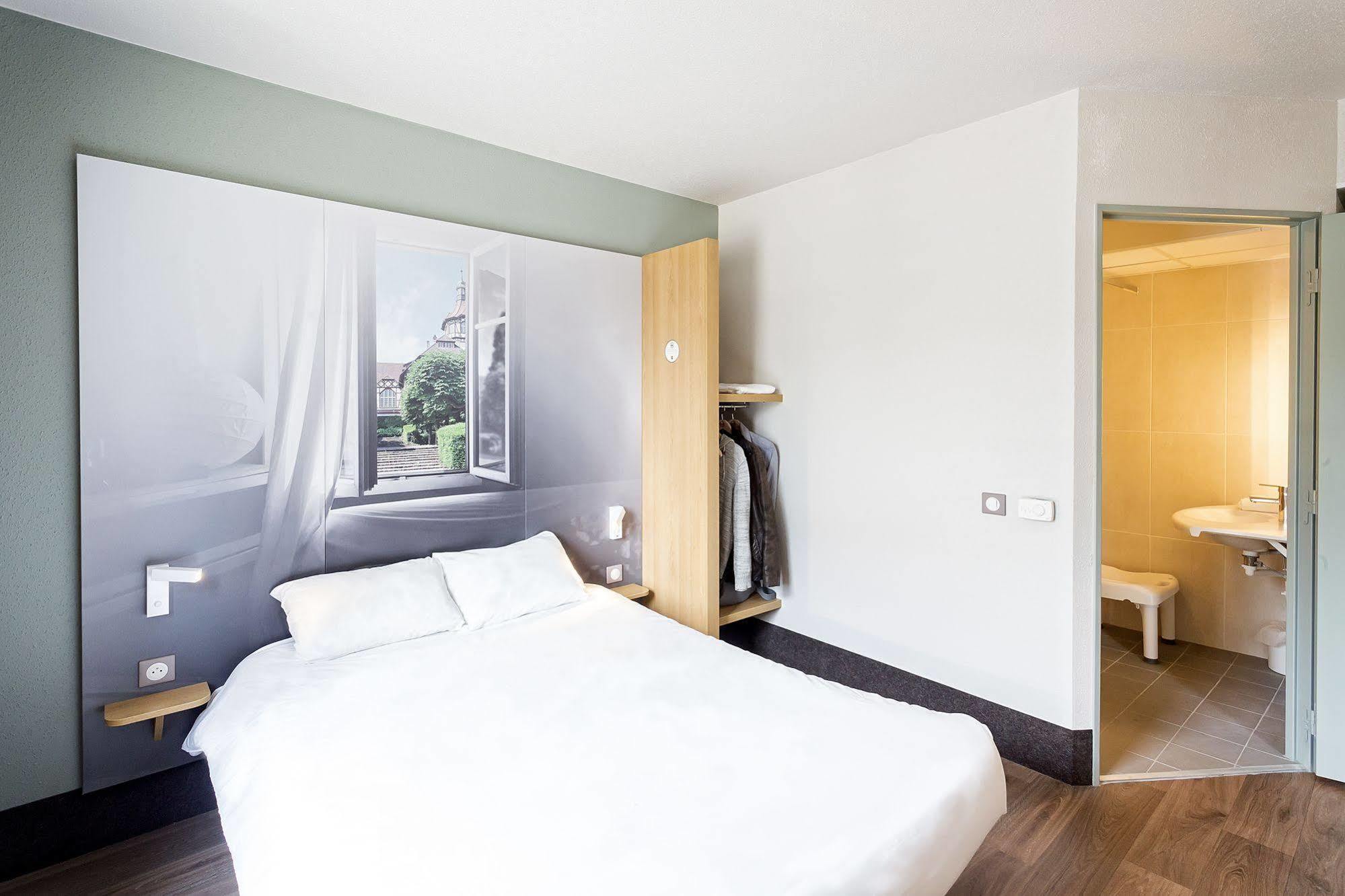 B&B Hotel Rouen Saint-Étienne-du-Rouvray Buitenkant foto