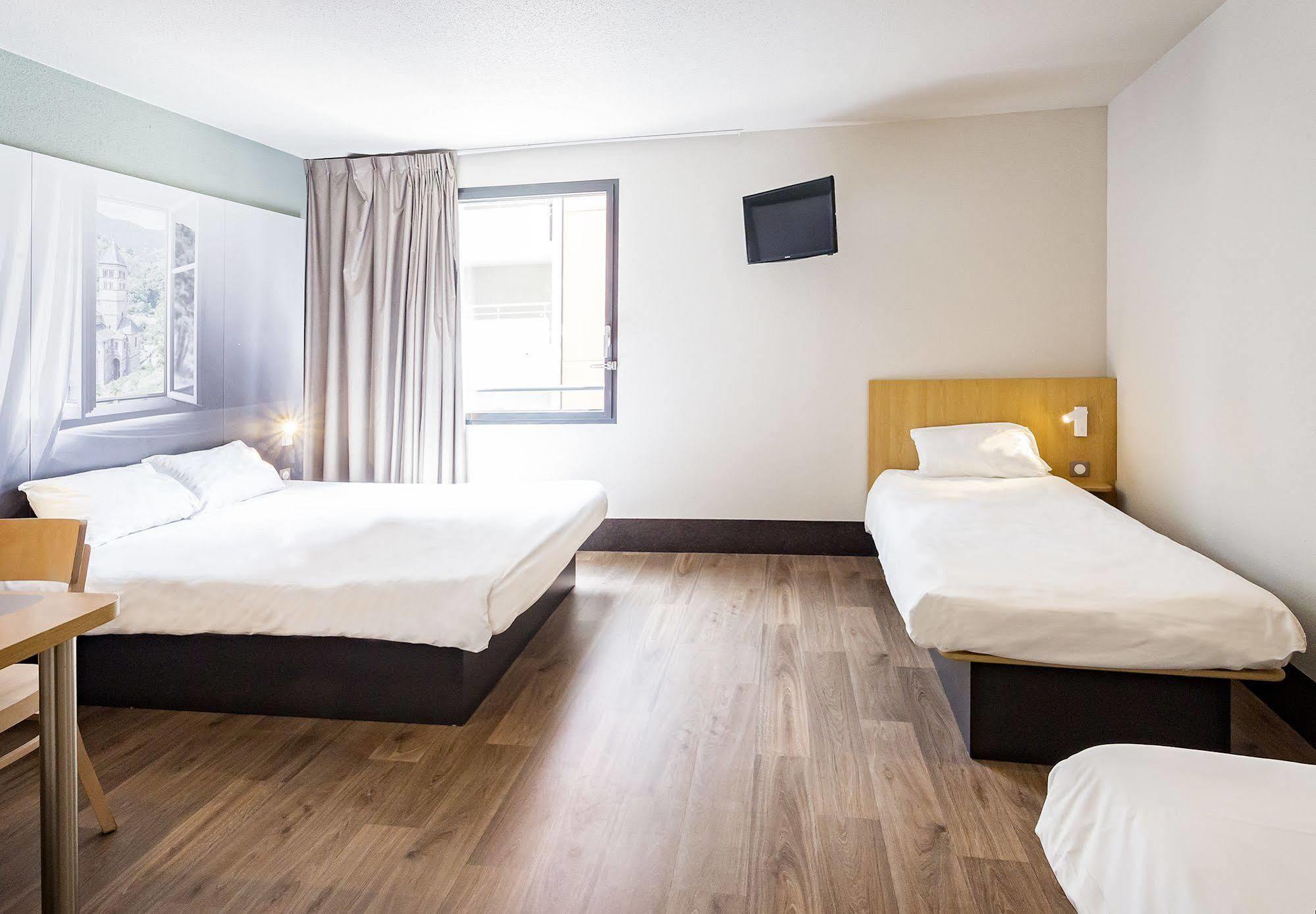 B&B Hotel Rouen Saint-Étienne-du-Rouvray Buitenkant foto