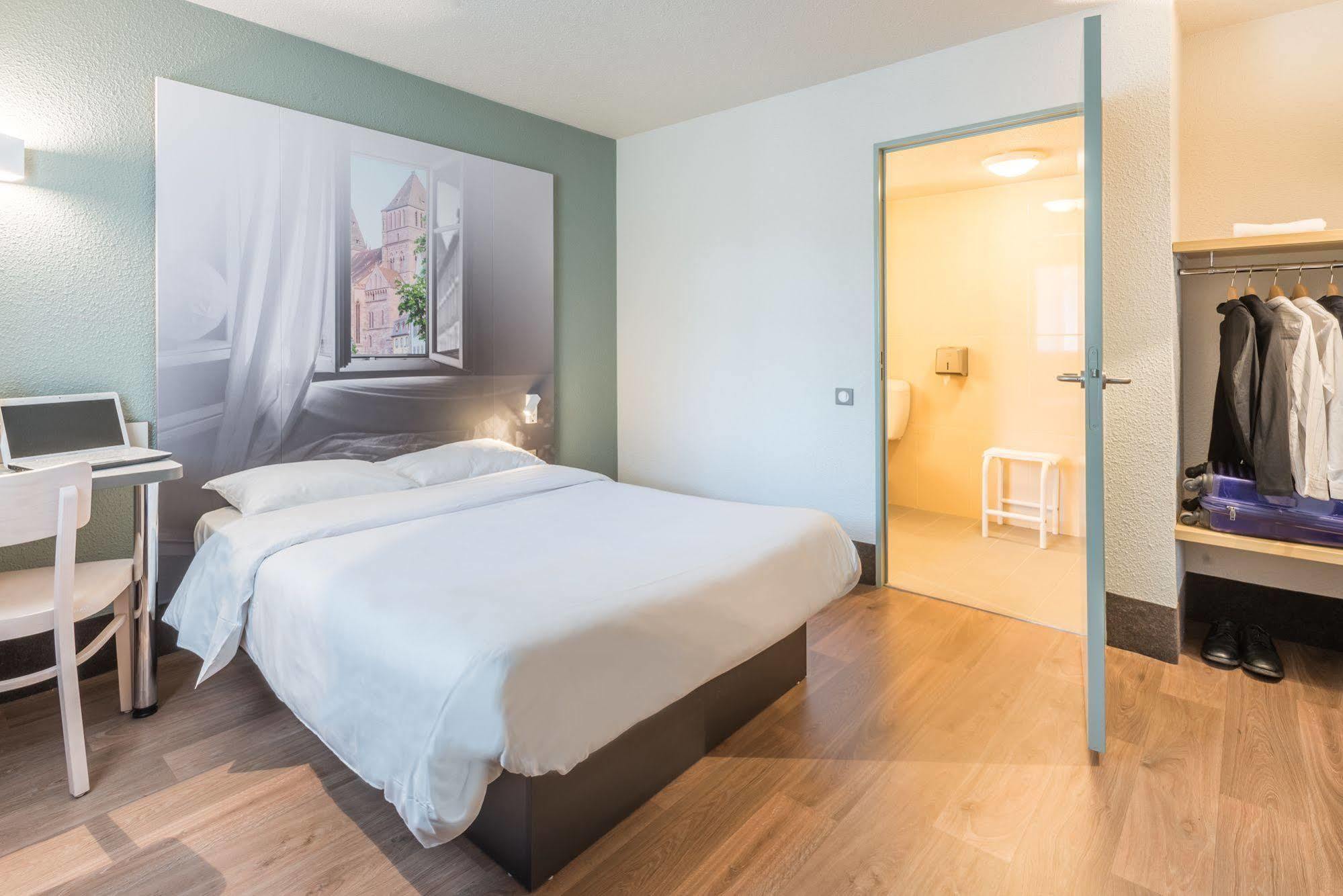 B&B Hotel Rouen Saint-Étienne-du-Rouvray Buitenkant foto